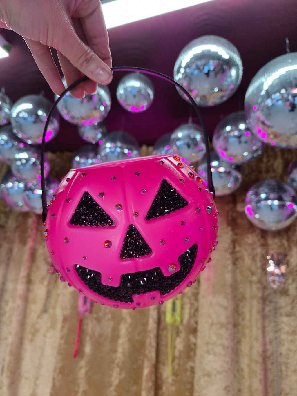 HALLOWEEN BEDAZZLE SESSION - Saturday 31st October.