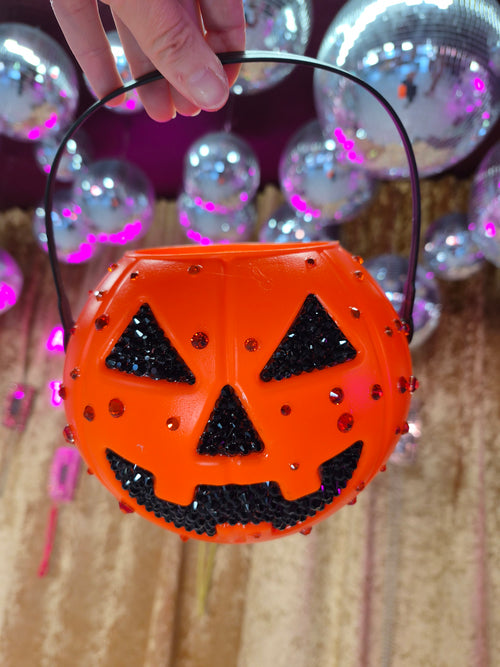 HALLOWEEN BEDAZZLE SESSION - Saturday 31st October.